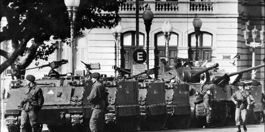 Tanques de guerra durante a ditadura