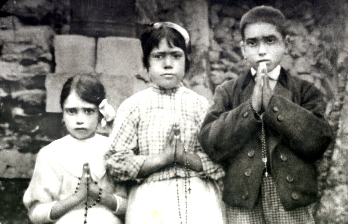 Pastorinhos de Fátima, Jacinta e Francisco, foram canonizados no dia 13 de maio em Fátima.