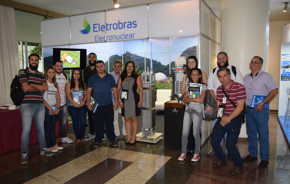 Alunos da EMGE visitam a ExpoINAC 2017.