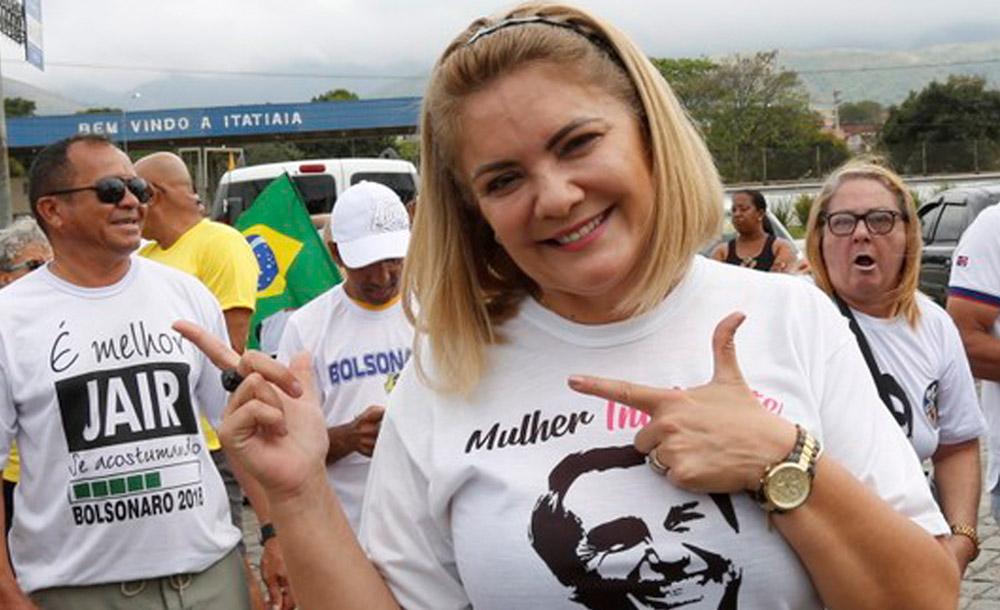 Ana Cristina é investigada suspeita de ter sido funcionária fantasma de Carlos Bolsonaro