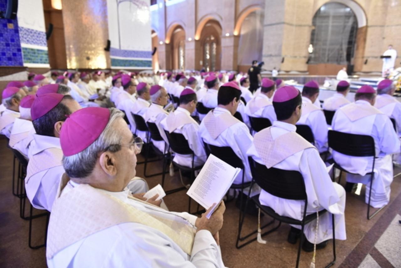 Celebração em Aparecida durante a 56ª Assembleia Geral dos Bispos