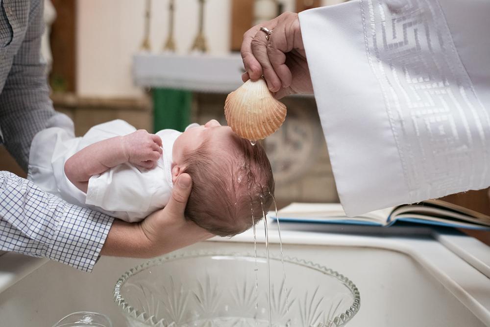 Congregação para a Doutrina da Fé respondeu a questão levantada pela fórmula 'Nós te batizamos em nome do Pai e do Filho e do Espírito Santo'