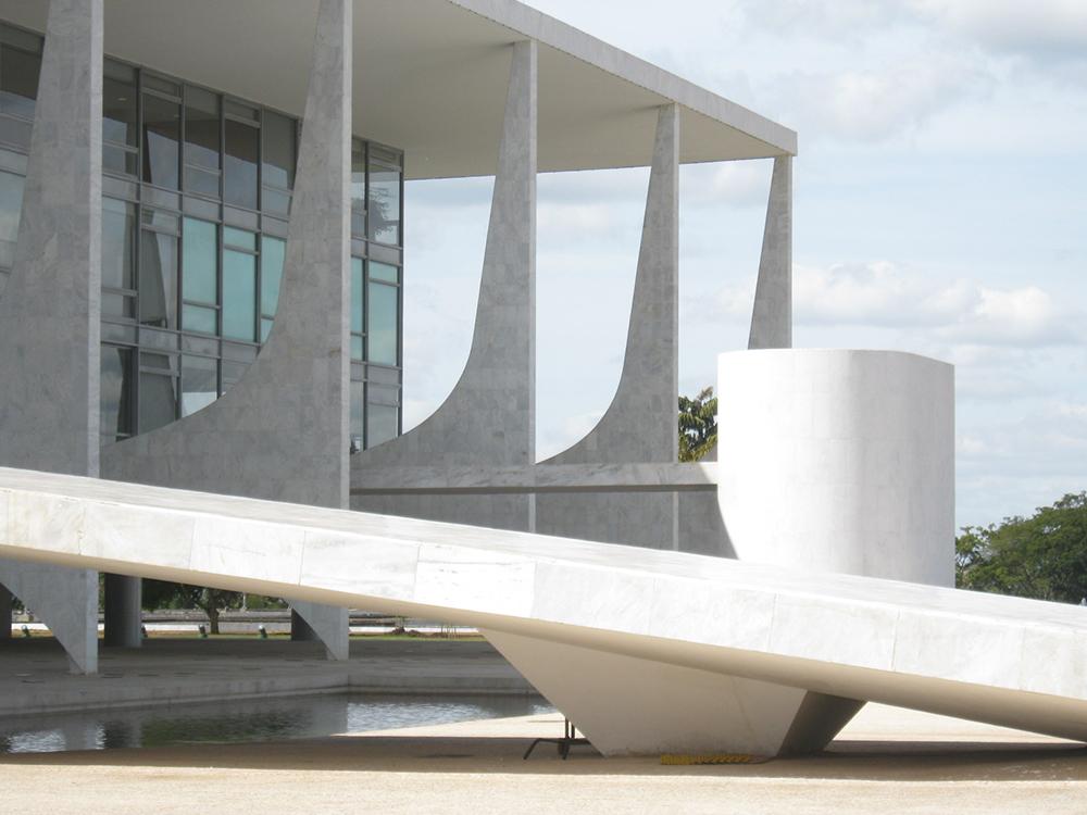 A rampa de acesso ao Palácio do Planalto, para onde todas as vias se direcionam