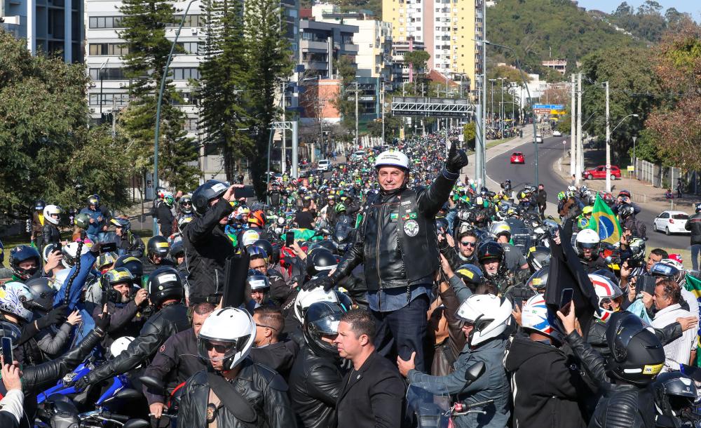 Bolsonaro participa de motociata em Porto Alegre e reforça ...