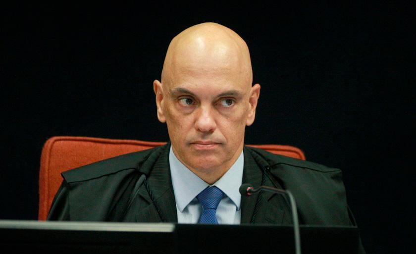 O ministro Alexandre de Moraes está em guerra contra possíveis irregularidades do governo Bolsonaro