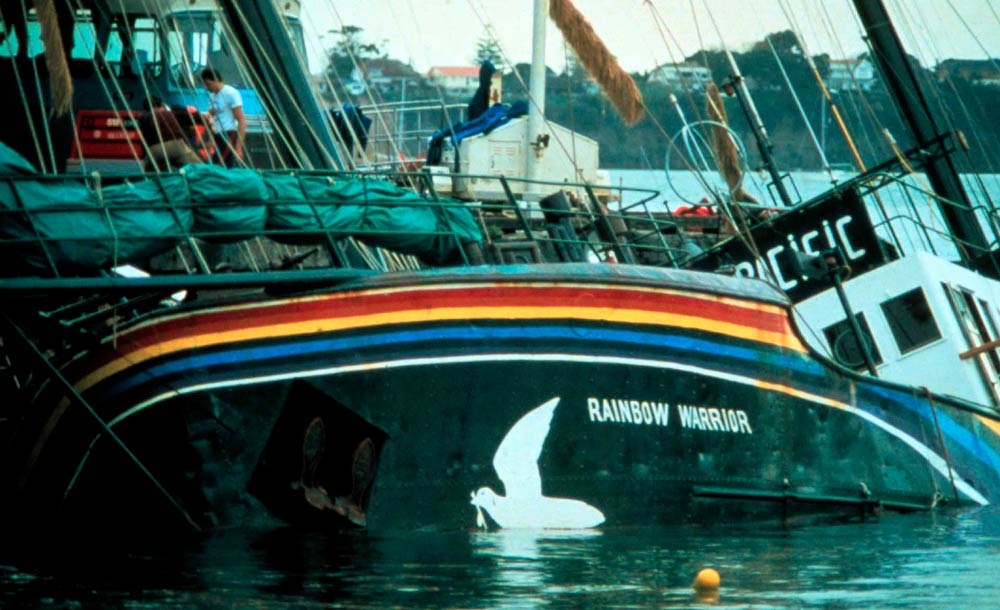 O barco Raibow Warrior, bombardeado pelo servoço secreto francês em Auckland, na Nova Zelândia