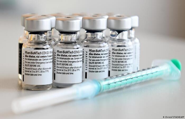 Vacina é fabricada pela Pfizer e seu parceiro alemão BioNTech