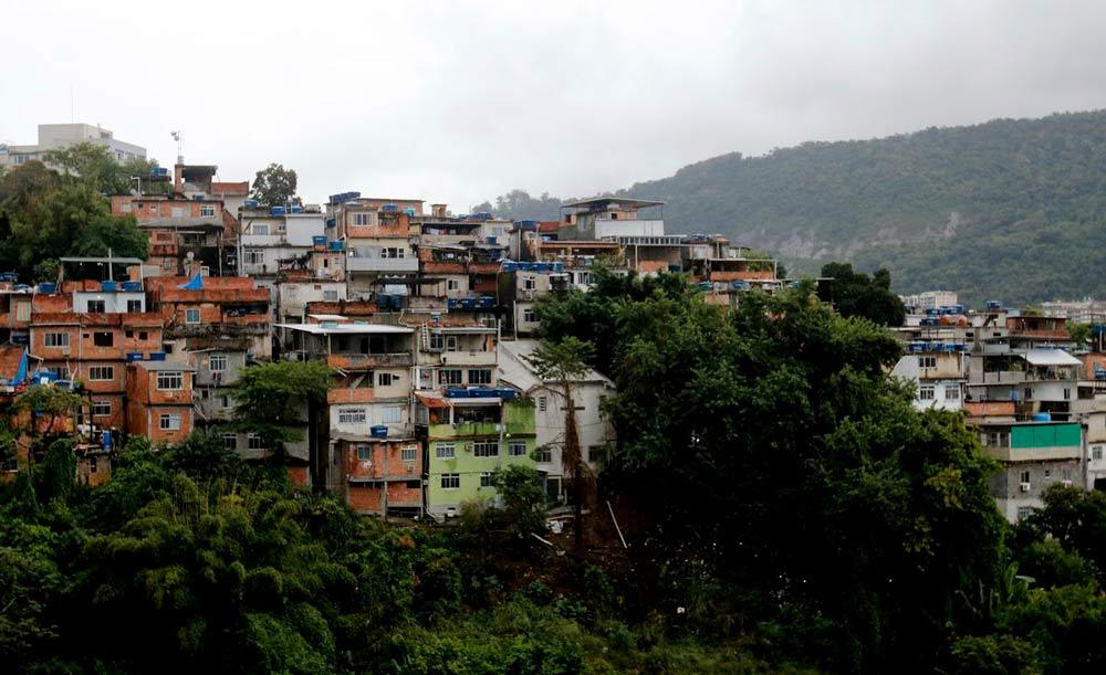 Moradores de favelas relataram ter vivenciado ou ouvido tiroteios de suas próprias casas