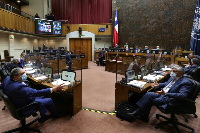 Chile mira hacia el futuro y es el primer país en aprobar una ley para proteger los “neuroderechos”