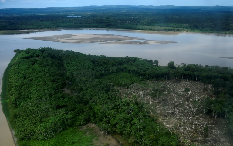 Vista aérea do desmatamento ilegal no Parque Nacional Natural de La Macarena, departamento de Meta, Colômbia