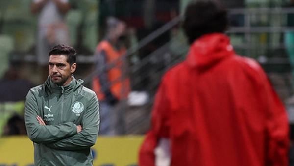Técnico Abel está pressionado no Palmeiras