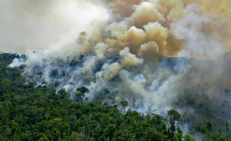 Para o Brasil, as queimadas na Amazônia representam o maior desafio para alcançar as metas de redução de emissões