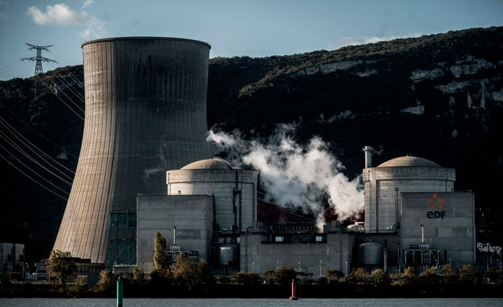 A energia nuclear como fonte para reduzir emissão de gases do efeito estufa é controversa