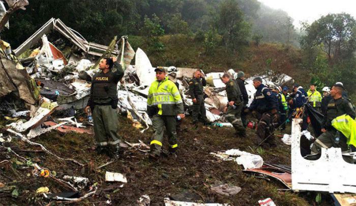 Queda do avião matou 71 pessoas