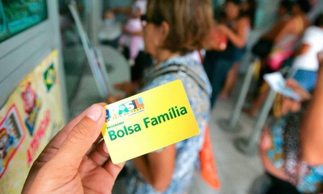 Bolsonaro afirmou que o governo trabalha com um plano B para garantir o pagamento de R$ 400 do Auxílio Brasil em 2022