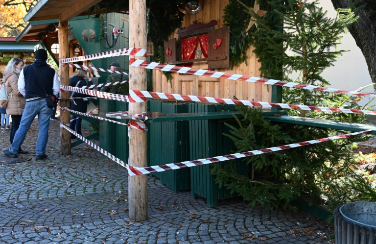 Mercado de Natal em Salzburgo (Áustria) fechado por restrições contra a covid
