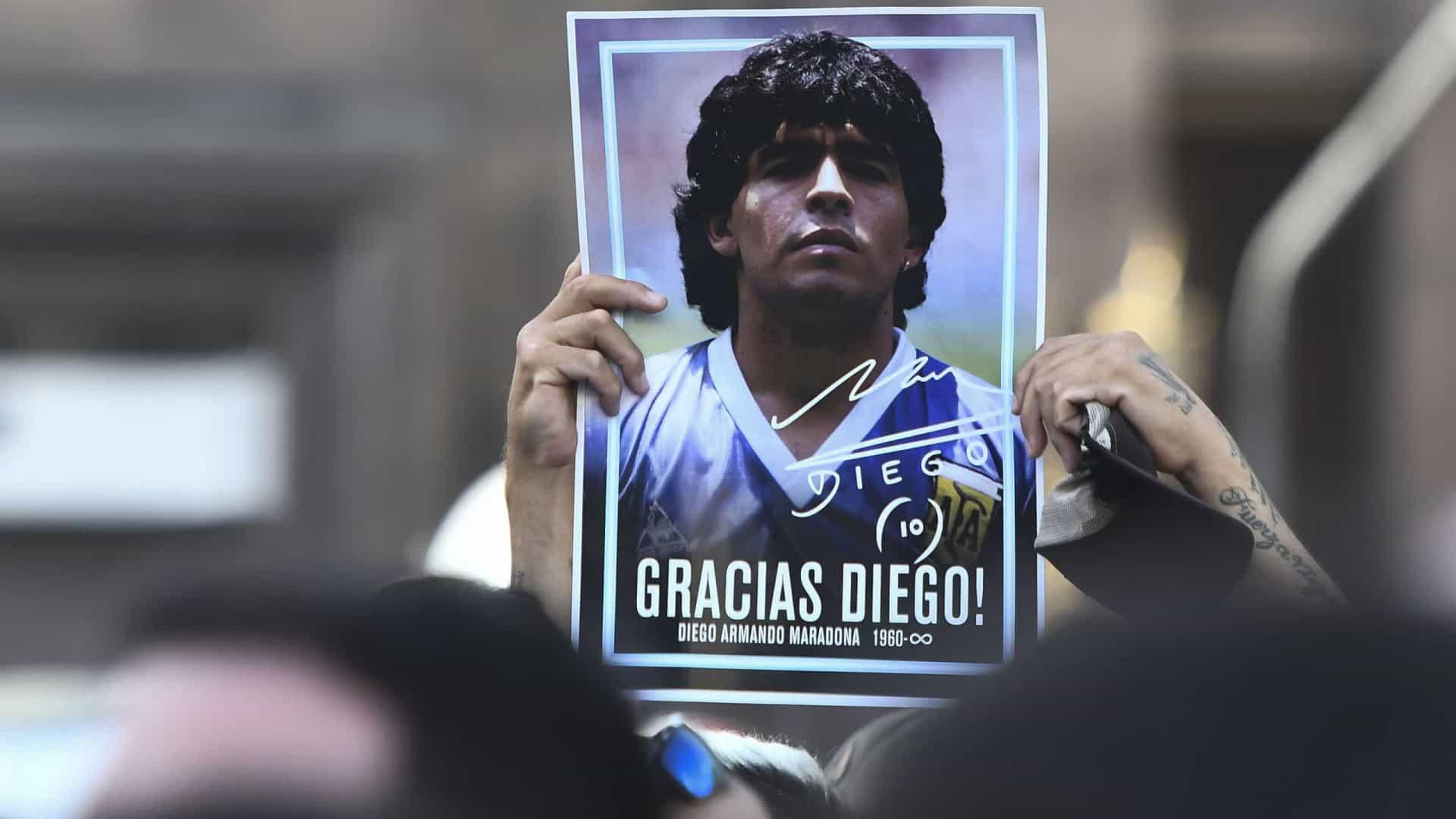 Maradona foi um dos maiores jogadores do mundo; ele morreu no dia 25 de novembro do ano passado