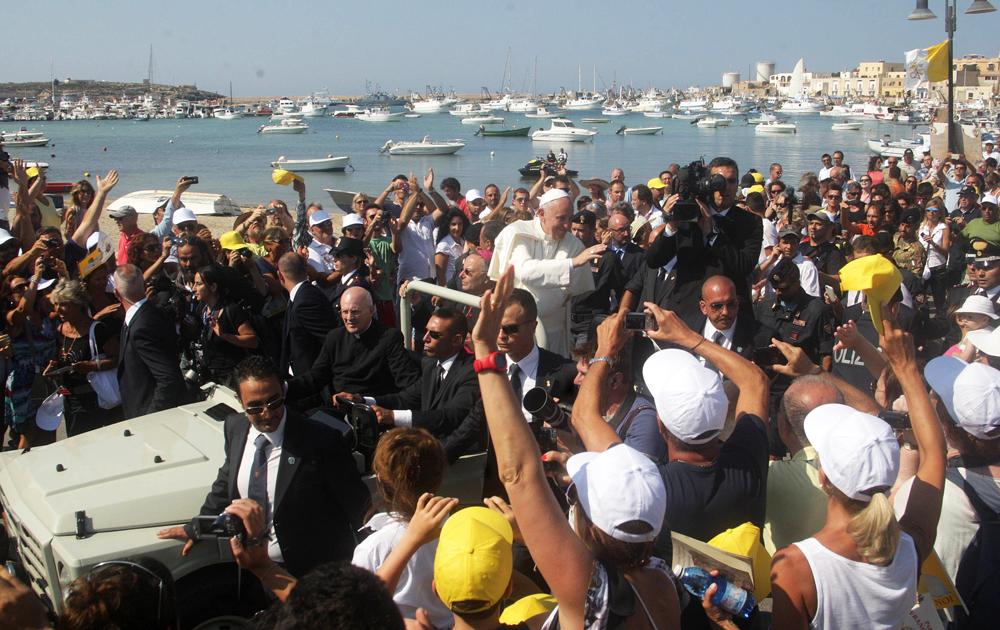 Papa Francisco, em visita à ilha de Lampedusa, em 2013