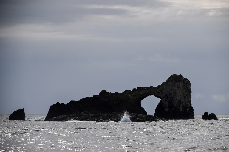 Formações rochosas de origem vulcânica no litoral da ilha de Gorgona, na Colômbia