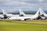 Aviões autralianos se preparam para decolara para Tonga, após erupção de vulcão submarino (LACW Emma Schwenke/AFP)