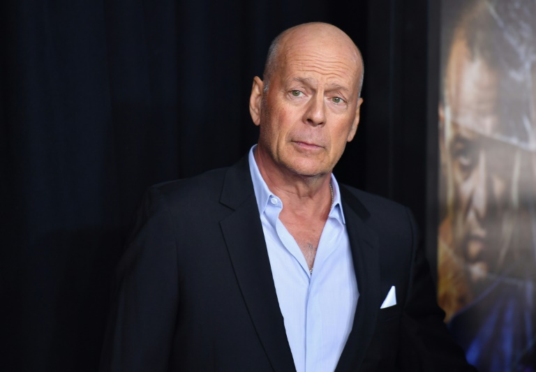 Bruce Willis já foi ex-policial, xerife, militar aposentado e ex-espião americano em várias filmes de ação de baixo orçamento lançados em 2021 nas plataformas de streaming