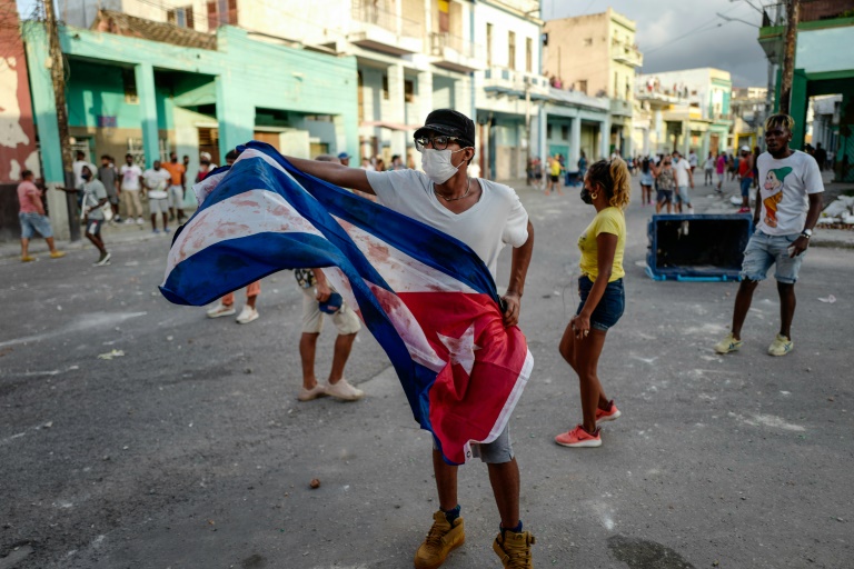Manifestação contra o governo do presidente cubano Miguel Díaz-Canel, em Havana, em 11 de julho de 2021
