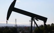 (Arquivo) Exploração de petróleo no estado americano da Califórnia (MARIO TAMA/AFP)