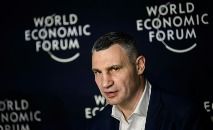 Delegação ucraniana incluiu o prefeito de Kiev, Vitali Klitschko (Fabrice COFFRINI/AFP)