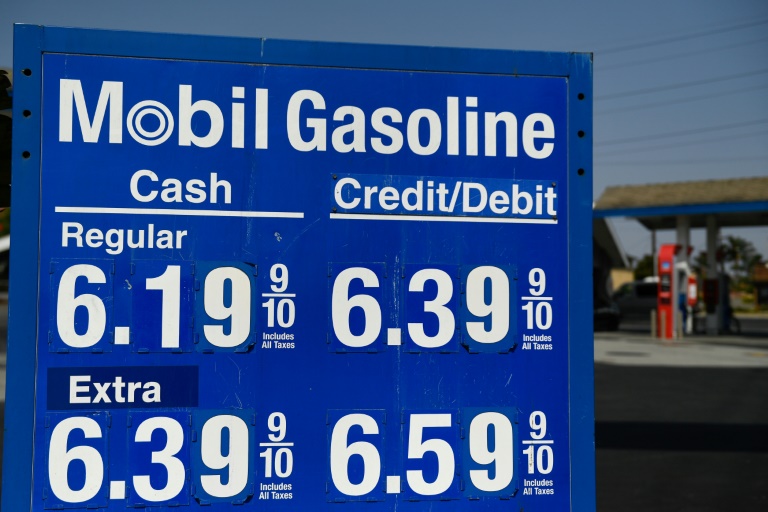 Na Califórnia, estado com os maiores impostos sobre a gasolina, o preço do galão supera 6 dólares