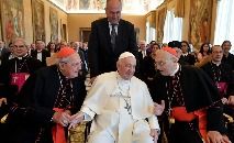 Papa Francisco com os participantes da Assembleia Plenária da Reunião das Obras para a Ajuda às Igrejas Orientais (ROACO) (Vatican Media)