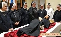 Corpo incorrupto da Madre Clélia, na Casa Gera das irmãs em Roma (Vatican Media)