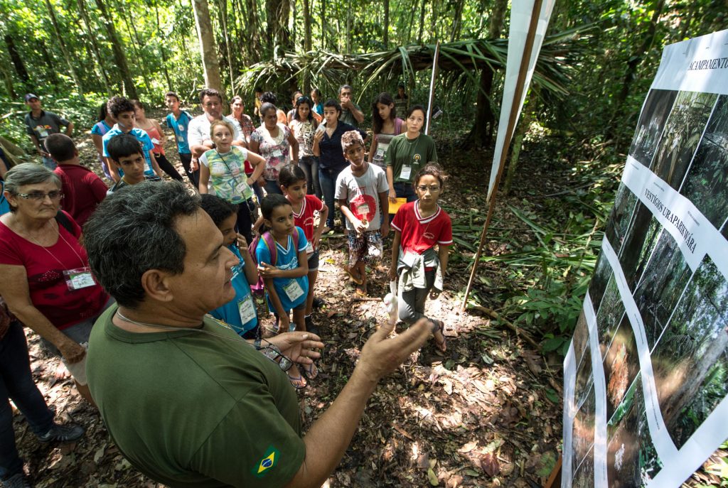 Rieli Franciscato no 2º Encontro Etnoambiental da Frente de Proteção Uru Eu Wau Wau (Foto: Mário Vilela/Funai/2014)